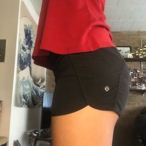 Lululemon plain black shorts